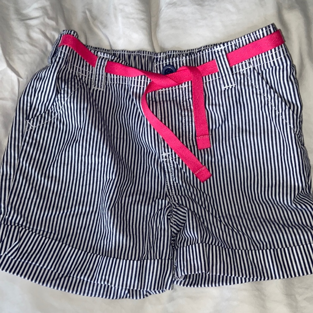 Size 6x Carters girls shorts